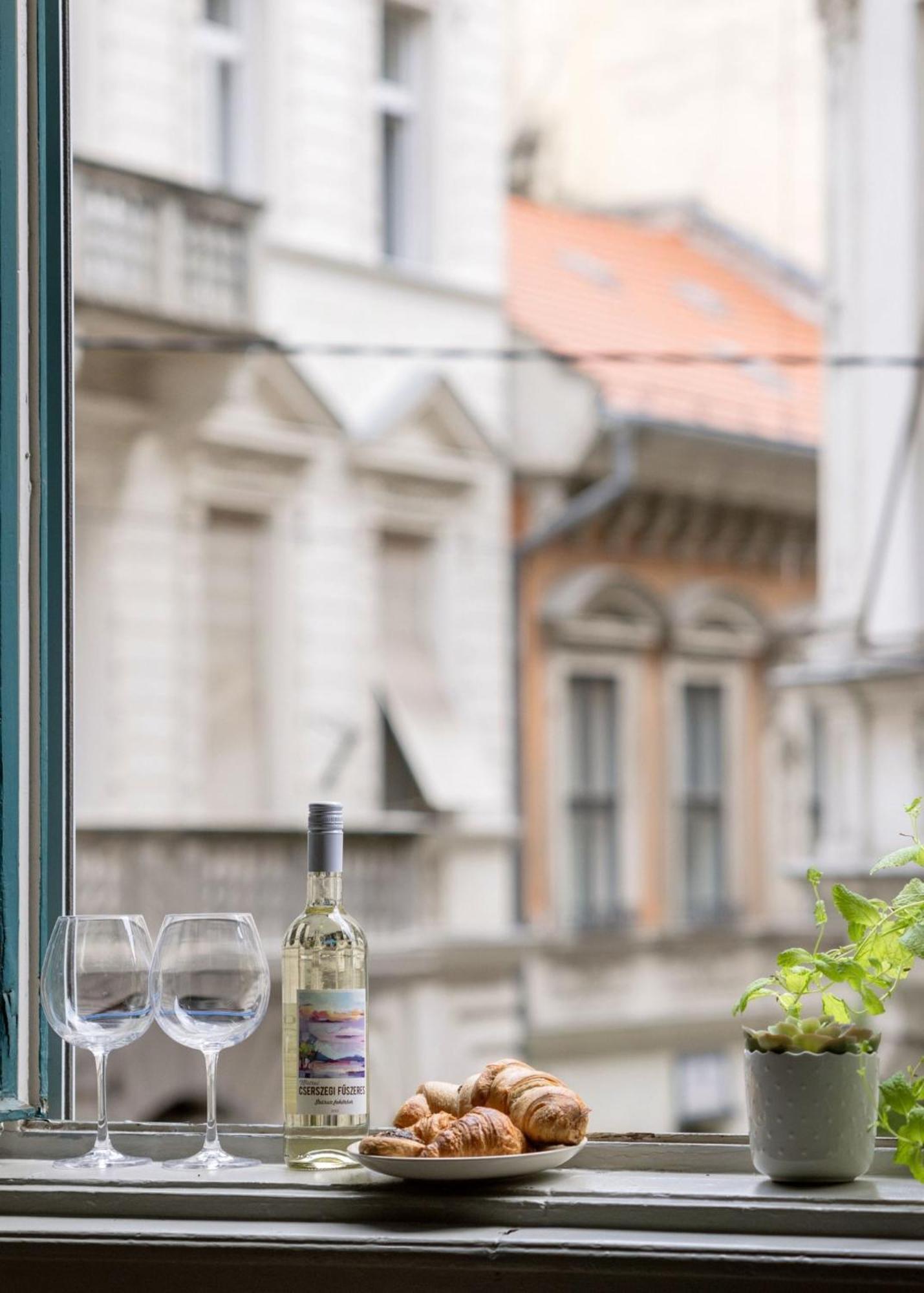Timeless Elegant By Opera House Appartement